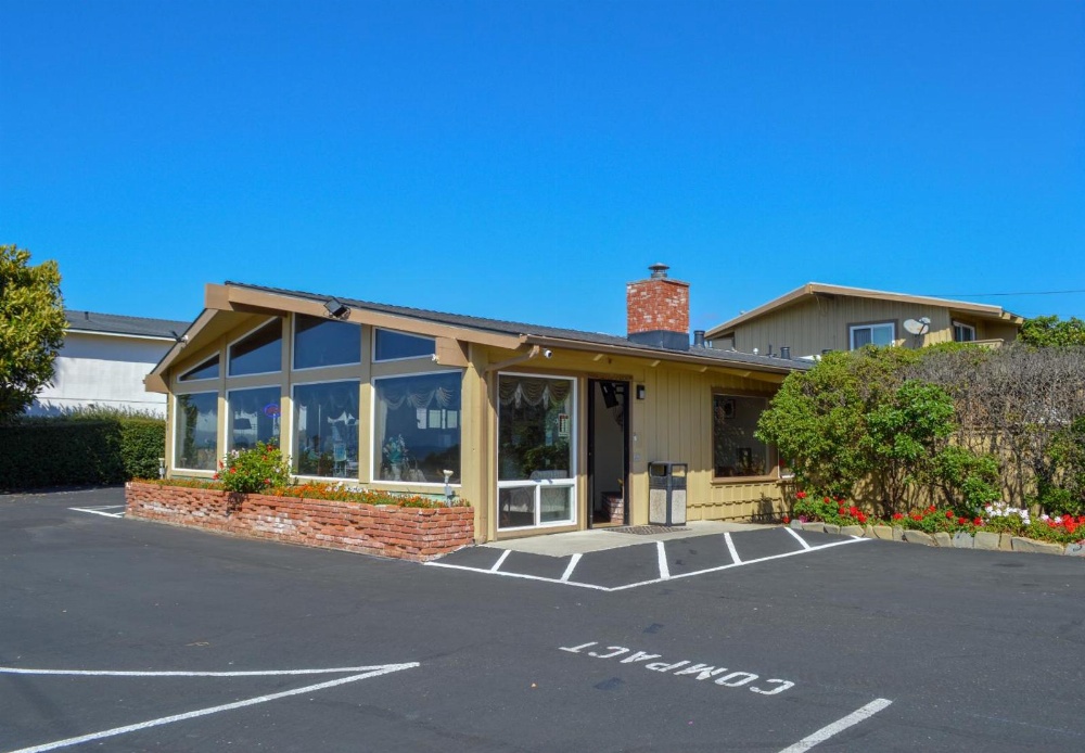 Silver Surf Motel Main image